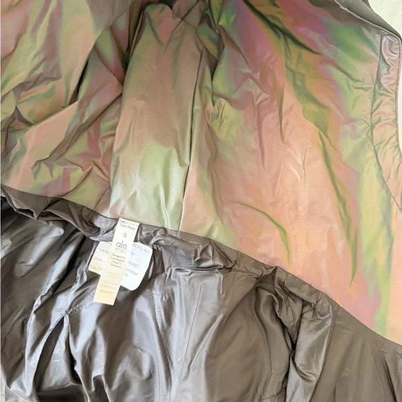 RARE ALO Yoga Black and Iridescent Jacket - Picture 3 of 4